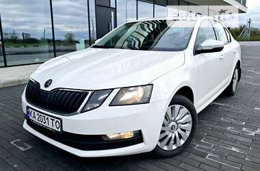 Лифтбек Skoda Octavia 2018 в Ужгороде