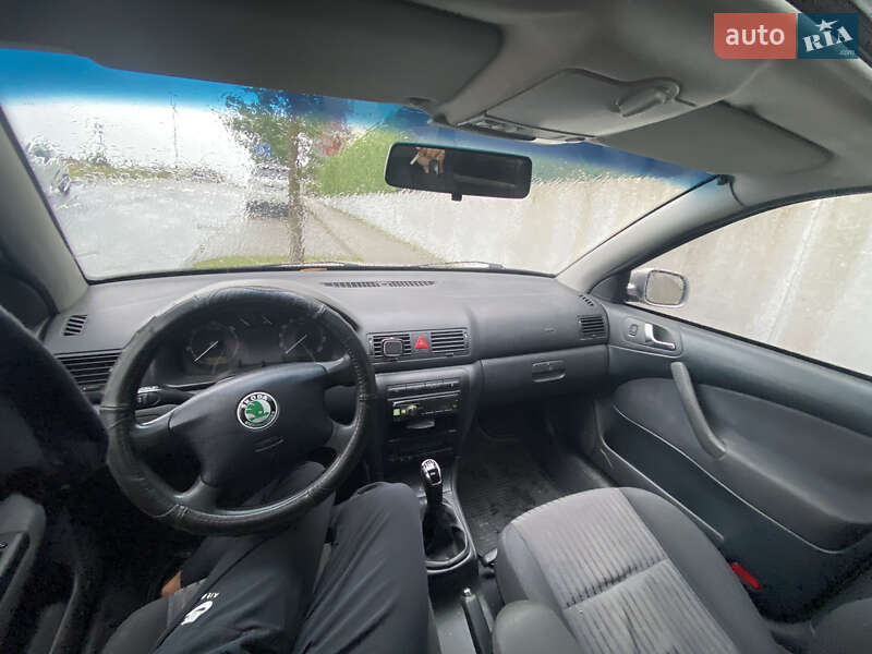 Лифтбек Skoda Octavia 2001 в Тячеве