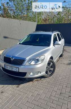 Универсал Skoda Octavia 2012 в Сарнах