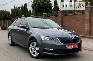 Лифтбек Skoda Octavia 2017 в Луцке