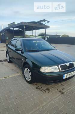 Лифтбек Skoda Octavia 2002 в Подгайцах