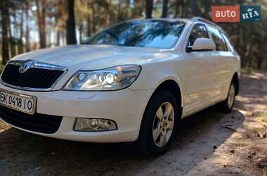 Универсал Skoda Octavia 2012 в Вараше