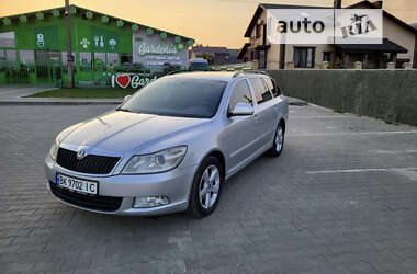 Универсал Skoda Octavia 2013 в Староконстантинове