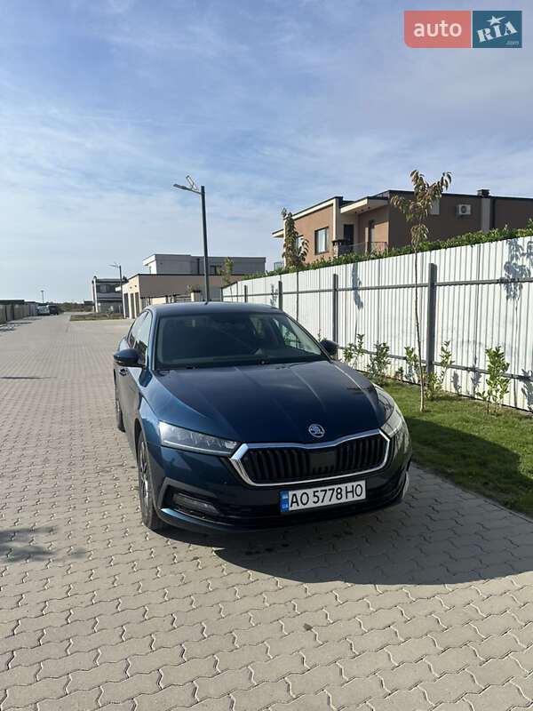 Ліфтбек Skoda Octavia 2020 в Ужгороді