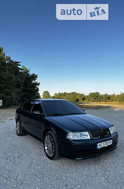 Лифтбек Skoda Octavia 1998 в Днепре