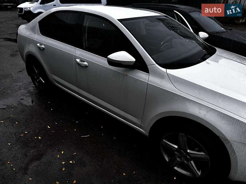 Лифтбек Skoda Octavia 2017 в Львове