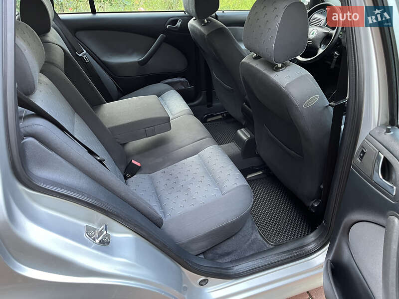 Универсал Skoda Octavia 2001 в Киеве