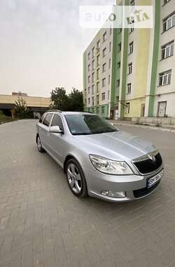 Універсал Skoda Octavia 2010 в Ромнах