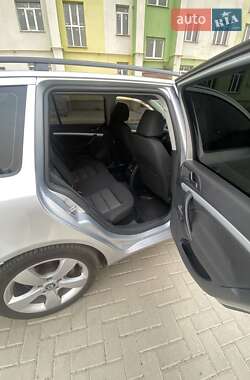 Универсал Skoda Octavia 2010 в 