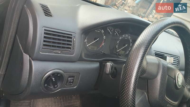 Универсал Skoda Octavia 2009 в Белополье