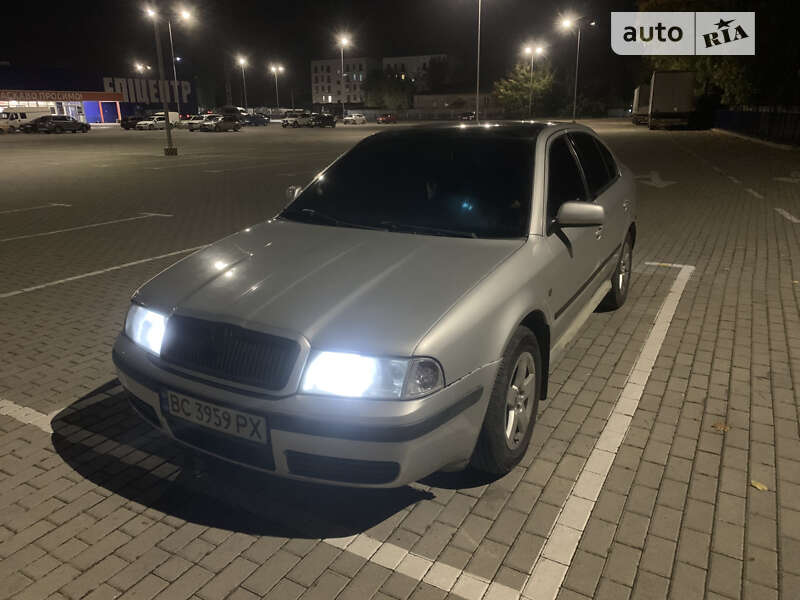 Лифтбек Skoda Octavia 2003 в Славском