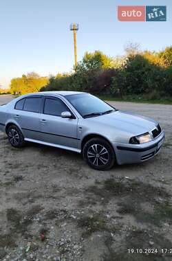 Лифтбек Skoda Octavia 2000 в Борщеве