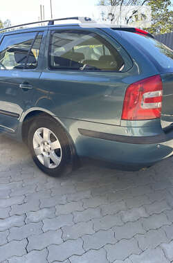 Универсал Skoda Octavia 2005 в Жовкве