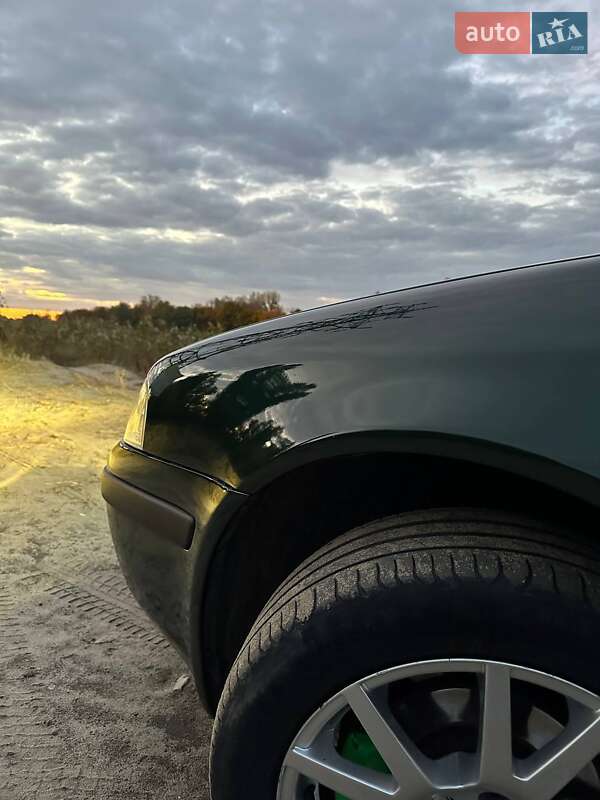 Лифтбек Skoda Octavia 2002 в Харькове