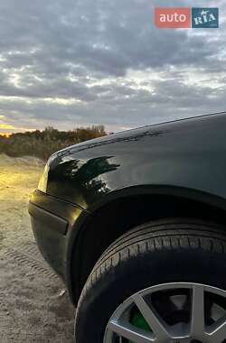 Лифтбек Skoda Octavia 2002 в 