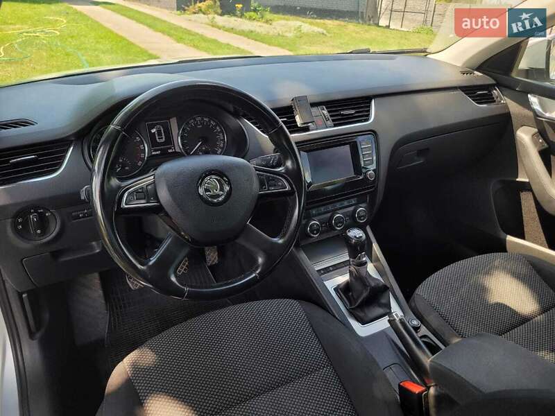 Універсал Skoda Octavia 2015 в Іваничах