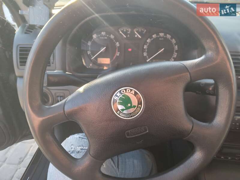 Універсал Skoda Octavia 2002 в Новояворівську