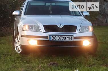 Универсал Skoda Octavia 2006 в Старом Самборе