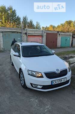 Універсал Skoda Octavia 2015 в Черкасах