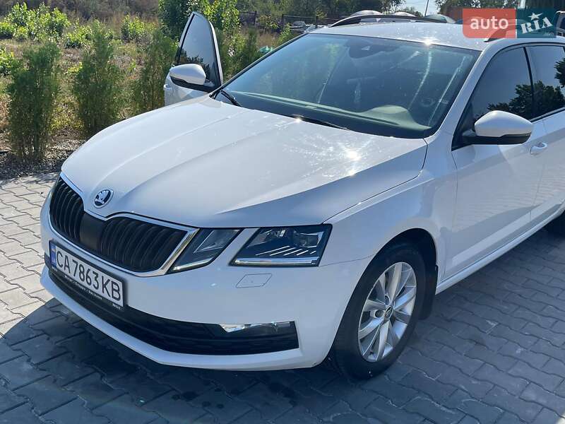 Універсал Skoda Octavia 2020 в Новодністровську