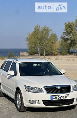 Універсал Skoda Octavia 2011 в Черкасах