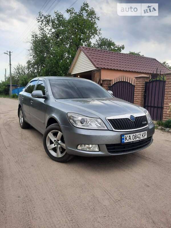 Лифтбек Skoda Octavia 2012 в Иванкове