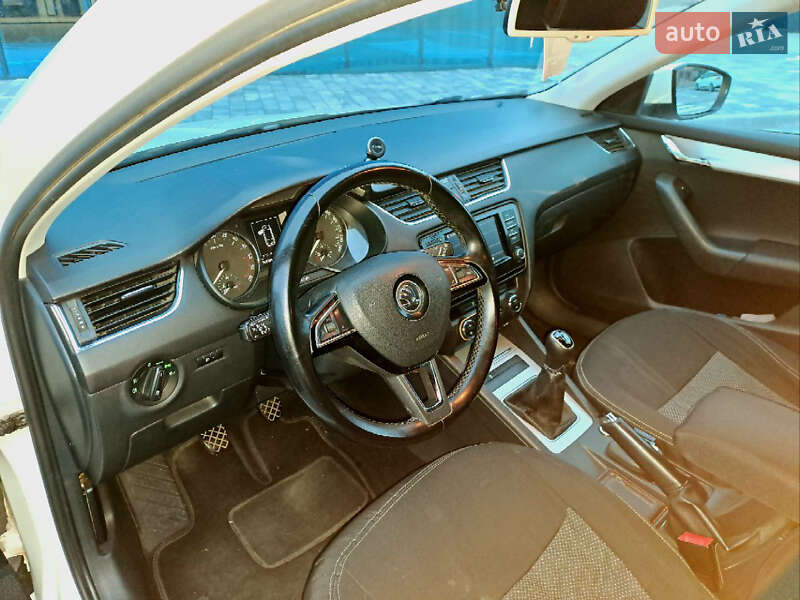 Універсал Skoda Octavia 2015 в Тиврову