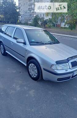 Универсал Skoda Octavia 2003 в Смеле