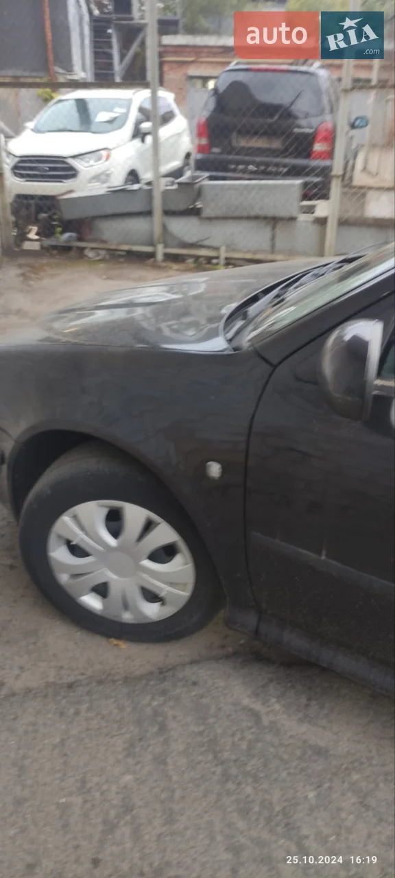 2010 Skoda Octavia - мініатюра 12