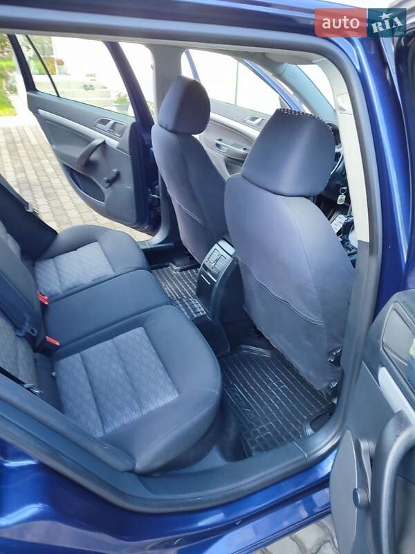 Универсал Skoda Octavia 2011 в Глыбокой