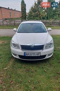 Універсал Skoda Octavia 2009 в Звягелі