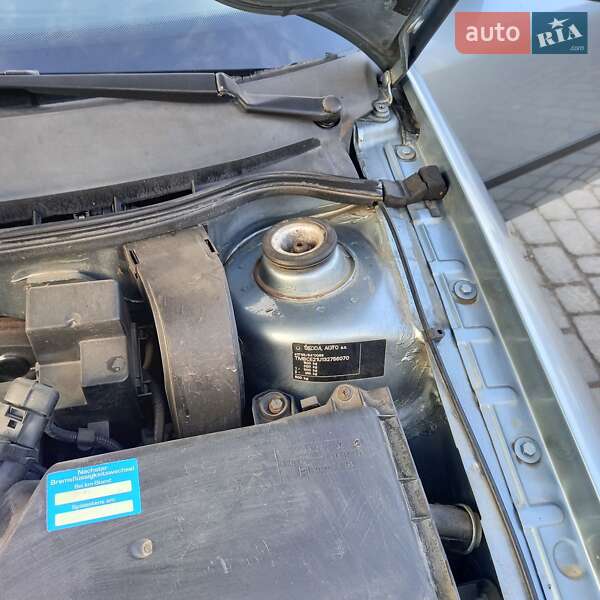 Лифтбек Skoda Octavia 2003 в Тернополе