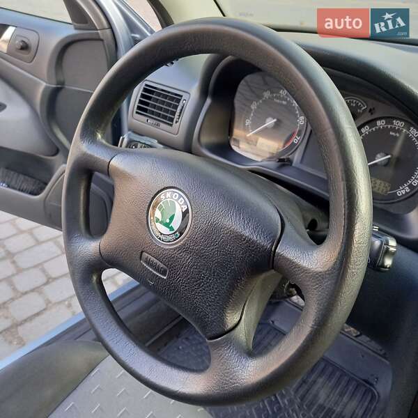 Лифтбек Skoda Octavia 2003 в Тернополе