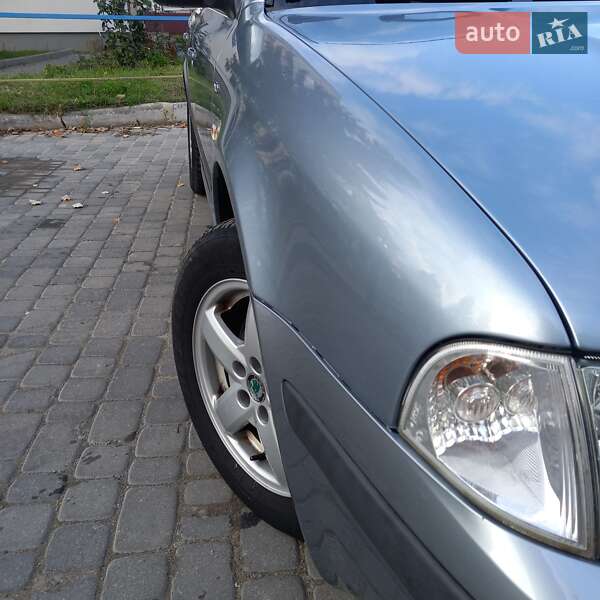 Лифтбек Skoda Octavia 2003 в Тернополе