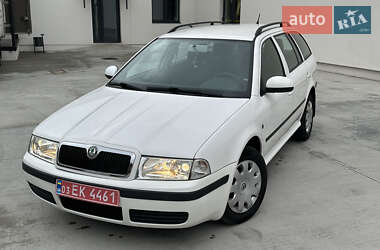 Універсал Skoda Octavia 2009 в Луцьку