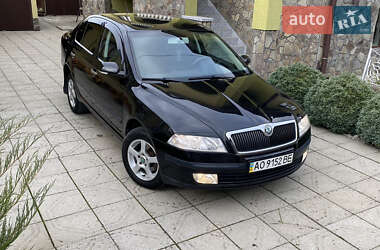 Лифтбек Skoda Octavia 2007 в Тячеве