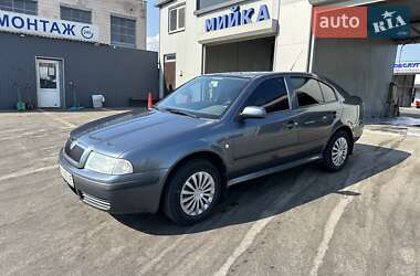 Ліфтбек Skoda Octavia 2004 в Києві