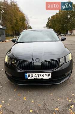 Лифтбек Skoda Octavia 2017 в Карловке