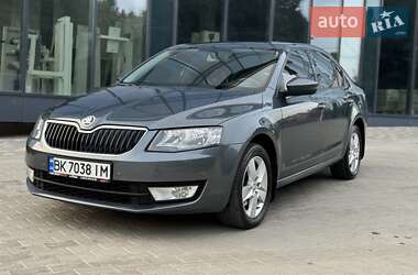 Лифтбек Skoda Octavia 2016 в Ровно