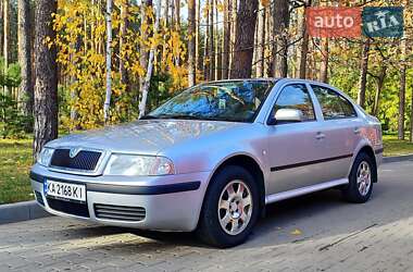 Лифтбек Skoda Octavia 2003 в Ирпене