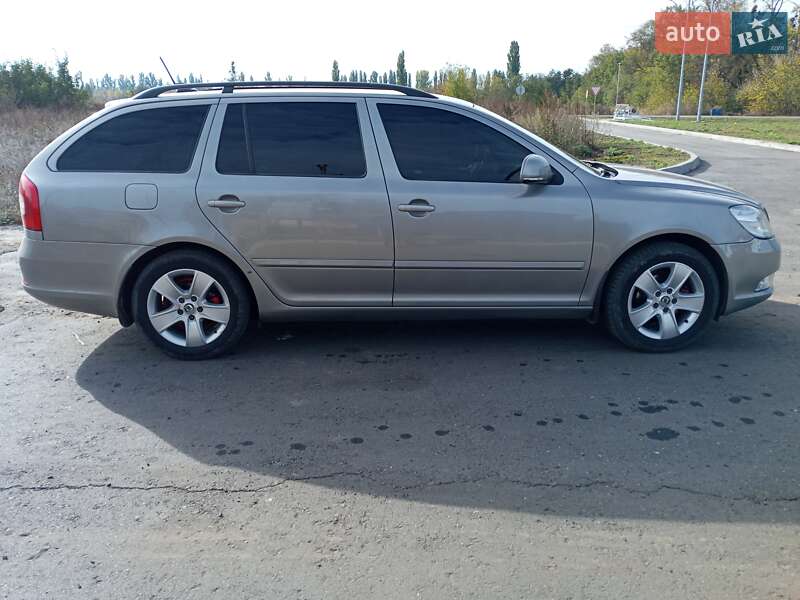 Універсал Skoda Octavia 2013 в Лохвиці