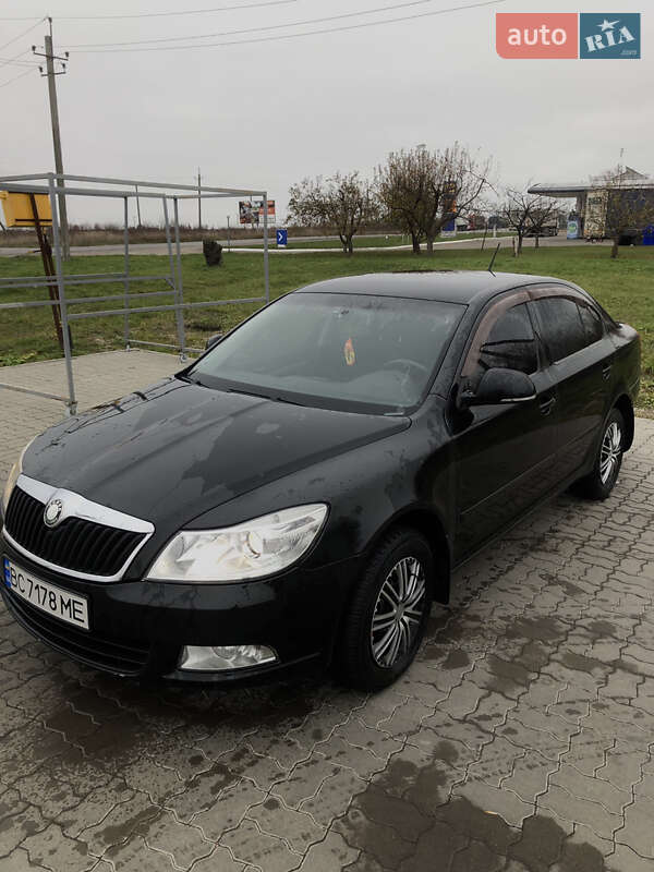 Лифтбек Skoda Octavia 2010 в Радехове фото 3 Лифтбек Skoda Octavia 2010 в Радехове