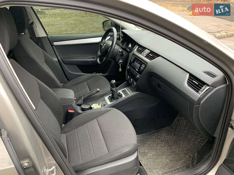 Лифтбек Skoda Octavia 2015 в Кременчуге