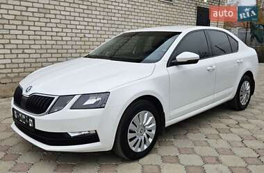 Ліфтбек Skoda Octavia 2017 в Жовтих Водах