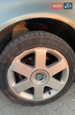 Лифтбек Skoda Octavia 2001 в 