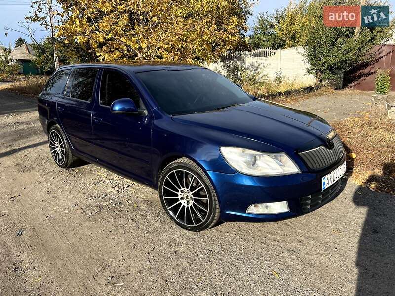 Универсал Skoda Octavia 2010 в 