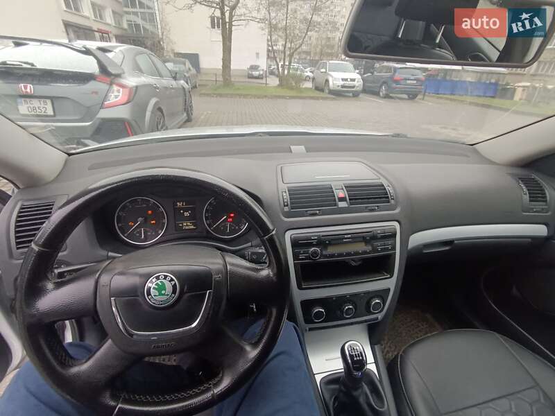 Лифтбек Skoda Octavia 2011 в Львове