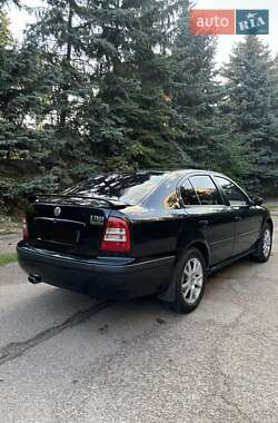 Лифтбек Skoda Octavia 2006 в 