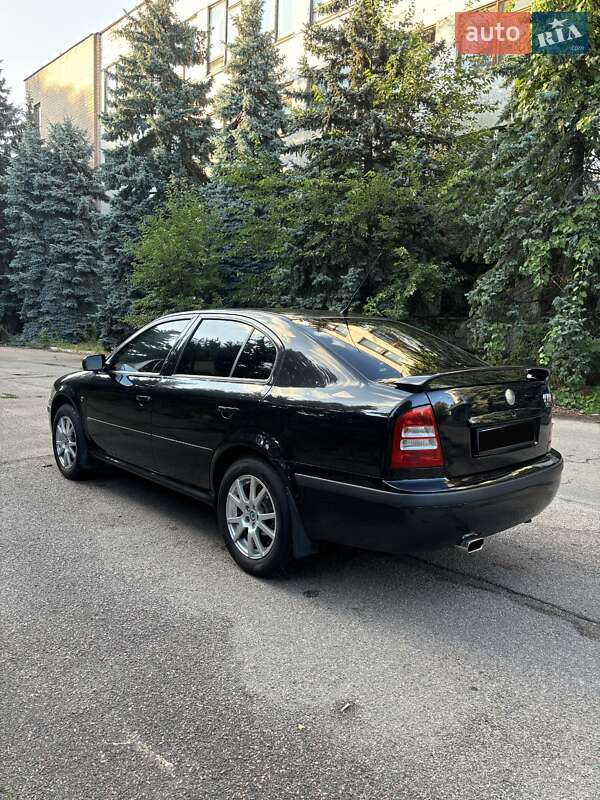 Лифтбек Skoda Octavia 2006 в Черкассах