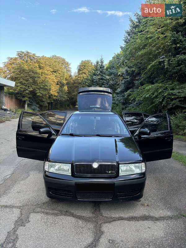 Лифтбек Skoda Octavia 2006 в Черкассах